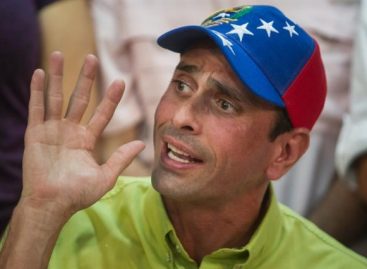 Capriles dice que Maduro busca comprar tiempo con el diálogo para evitar el revocatorio