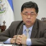 FMI analiza posible pacto que podría evitar un «default» en El Salvador