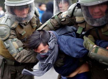 Un policía herido de bala, daños y detenidos dejan disturbios en Chile
