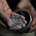 Volcán Turrialba lanza ceniza a 2.000 metros sobre su cráter en Costa Rica