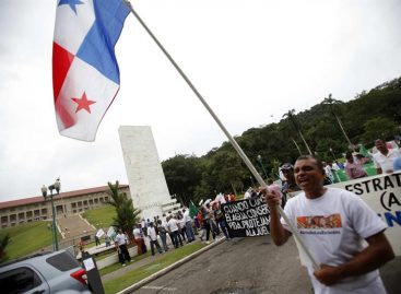 Centenar de personas marcharon en Panamá contra la «Hispanidad»