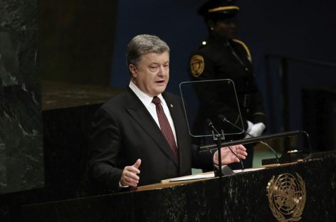 Poroshenko acusa a Rusia de bloquear liberación de prisioneros