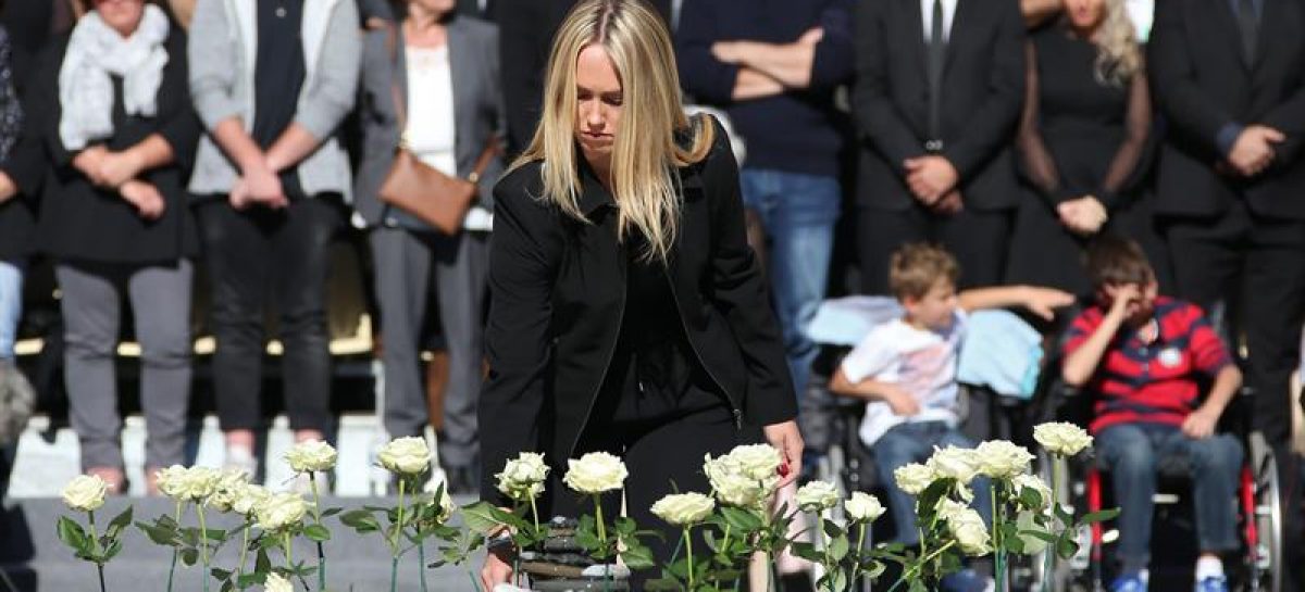 Francia muestra unidad ante el terror en homenaje a las víctimas de Niza