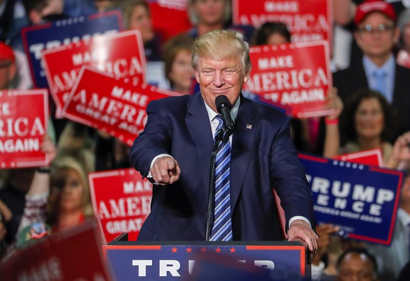 Trump arremetió contra Alec Baldwin por su parodia en televisión