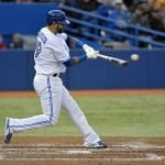 Bautista volvió a generar emoción extra en duelo de Azulejos contra Indios