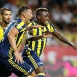 Avión del Fenerbahçe aterrizó de emergencia por un pájaro