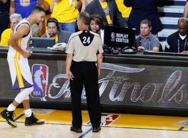 Warriors y Spurs finalizaron pretemporada con sendos triunfos