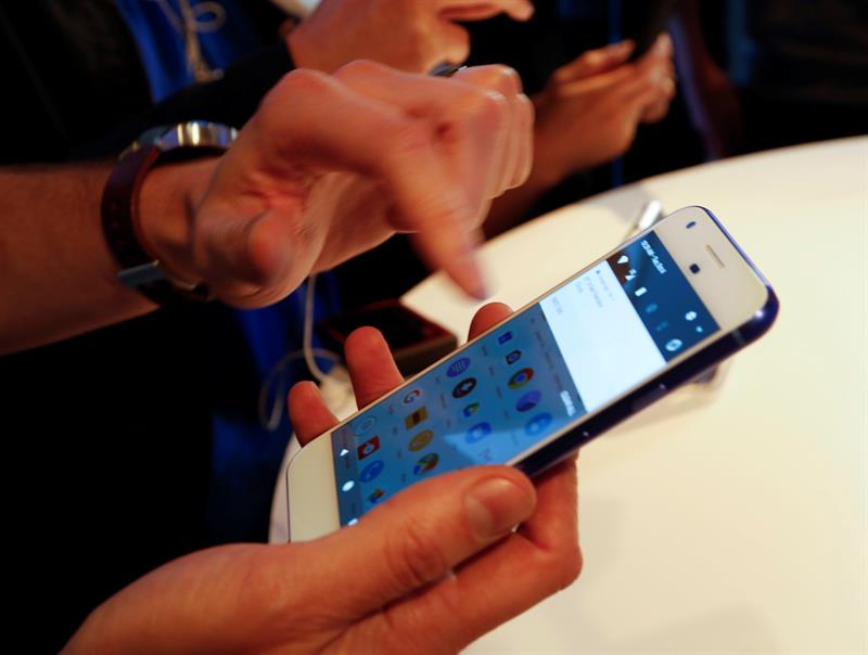 Uruguay lidera América Latina en acceso de telefonía 4G-LTE