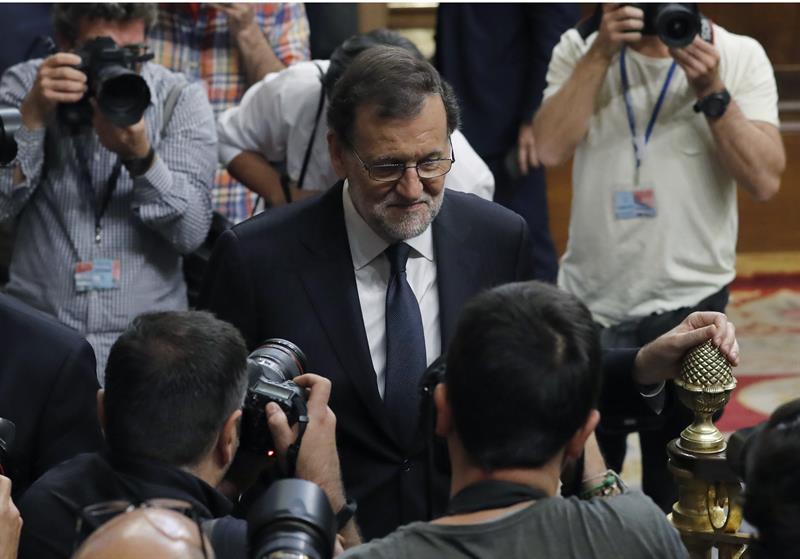 Rajoy será reelegido jefe del Gobierno español con abstención del PSOE