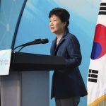 Pidieron renuncia de la presidenta Park tras escándalos en Seúl