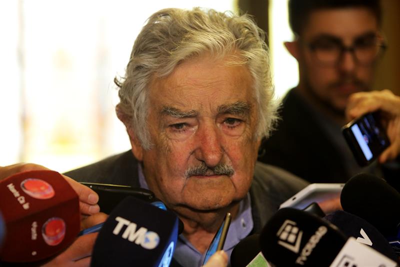 Mujica: Quisiera que a Argentina «le vaya bárbaro» con Macri