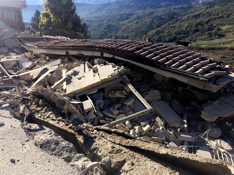 Decenas de heridos leves tras un nuevo terremoto en Italia