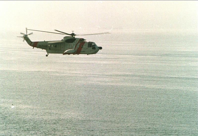 Suspenden temporalmente búsqueda de helicóptero perdido en el Pacífico