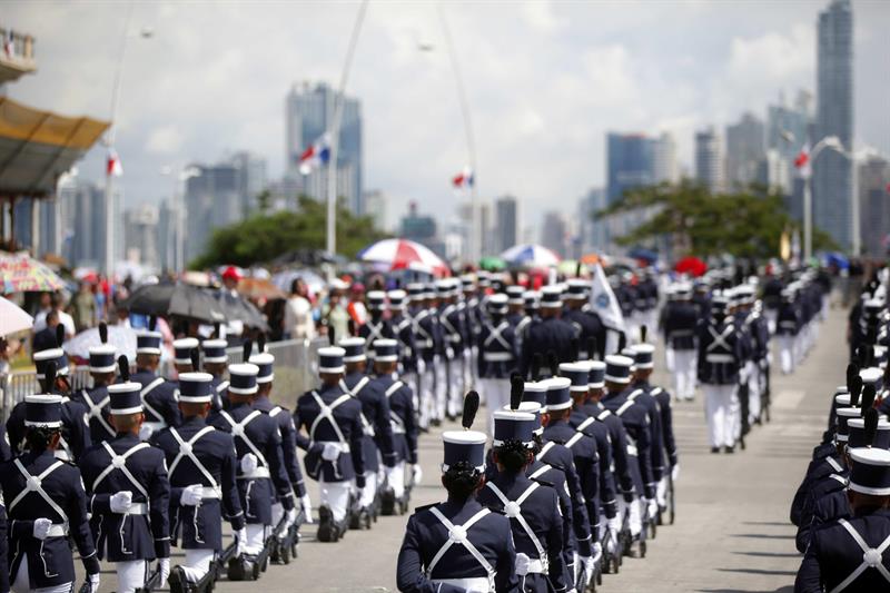 Panameños celebraron con orgullo 113 años de la separación de Colombia
