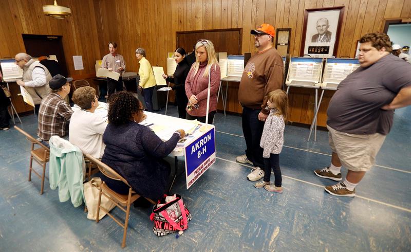 Clinton ganó en la isla de Guam, primera región que divulga resultados