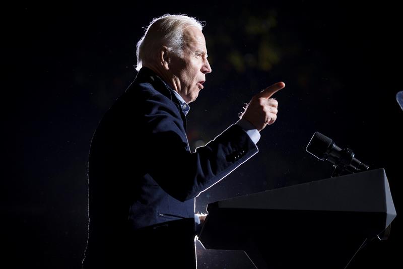 Biden ofreció ayuda a Pence para entregar Vicepresidencia de EE.UU.