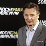 El actor Liam Neeson visitó a refugiados sirios en Jordania