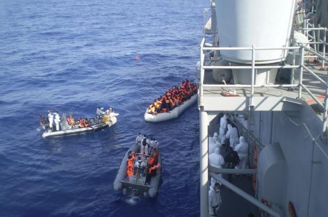 Rescataron a 114 inmigrantes frente a las costas de Libia