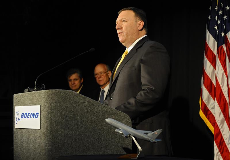 Trump ofreció fiscalía general y la CIA, a legisladores Sessions y Pompeo