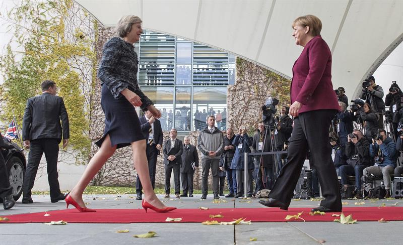 May: Estamos «preparados» para iniciar el «brexit» en marzo