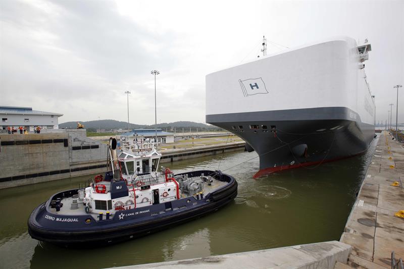 Canal de Panamá alertó a la población sobre vertido de agua