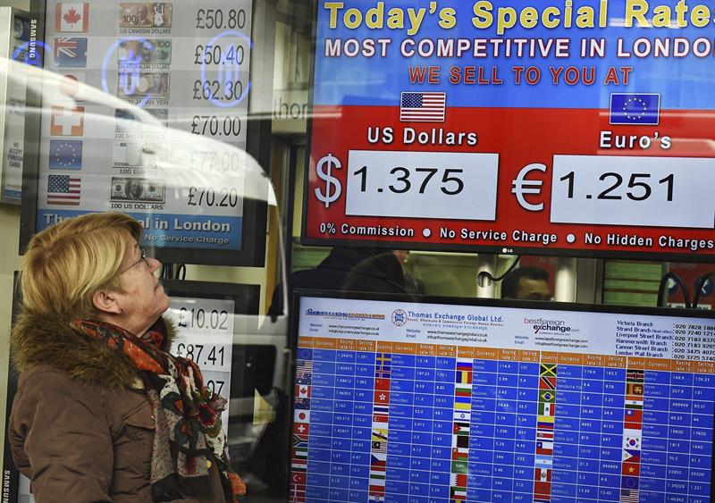 Familias británicas pierden 1,5 billones de dólares por el «brexit»