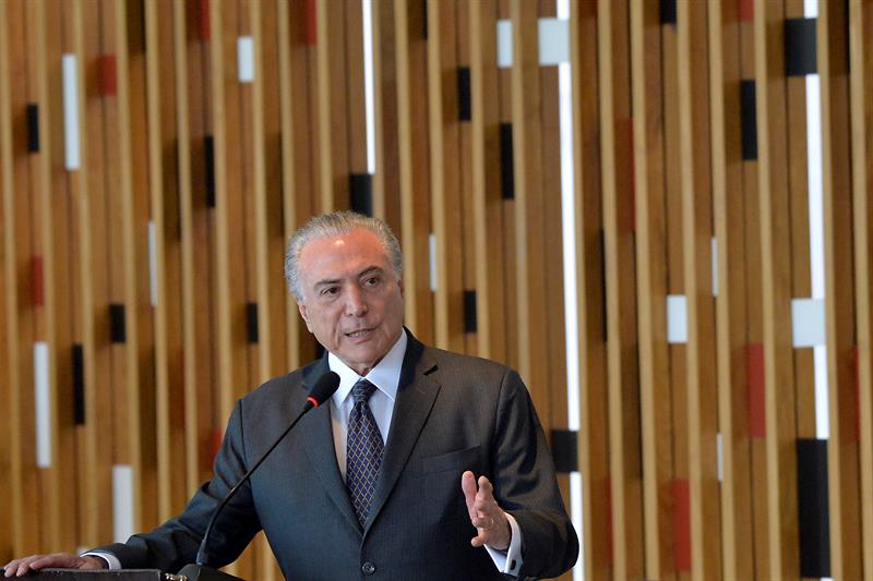 Una grabación podría comprometer al mandatario brasileño Temer