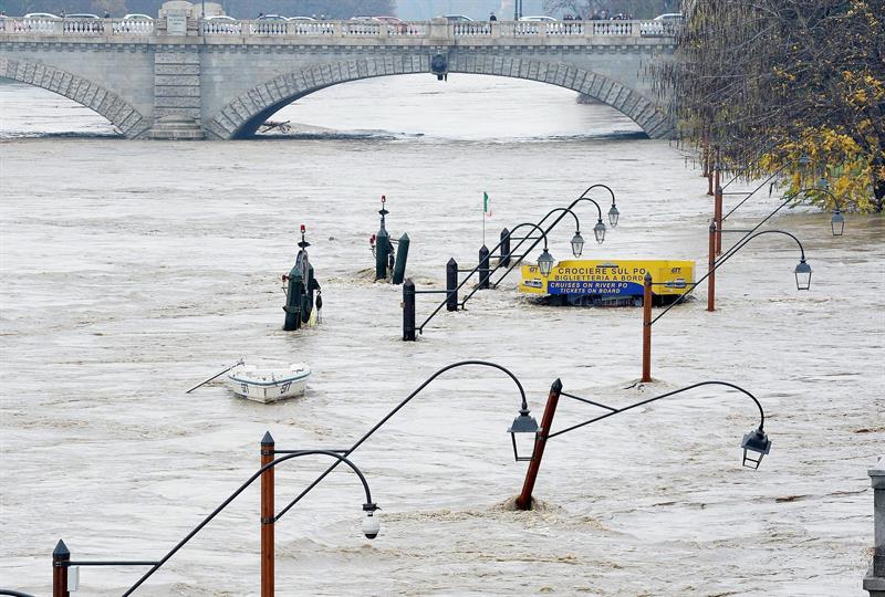 Italia registró inundaciones y está en alerta por la crecida del río Po