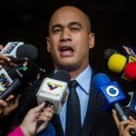 Chavismo pide al Supremo venezolano que designe dos nuevos rectores del CNE