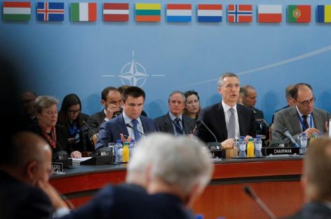 OTAN pidió mantener sanciones a Rusia por su papel en Ucrania