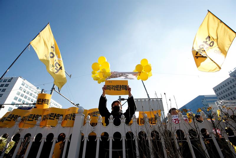 Parlamento surcoreano destituyó a la presidenta en una sesión histórica