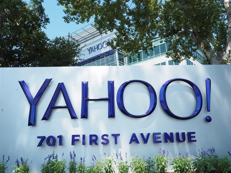 Yahoo aseguró que le robaron información de millones de cuentas