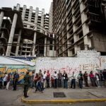 Autoridades venezolanas limitan el efectivo para salir y entrar al país