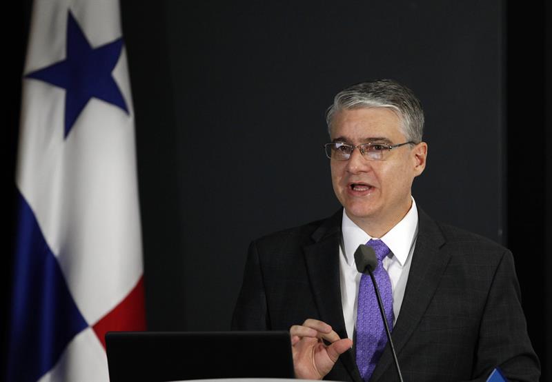 Panamá pidió que dejen operar diarios del caso Waked por un año más