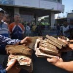 Venezuela vive segundo día de crisis por la falta de efectivo