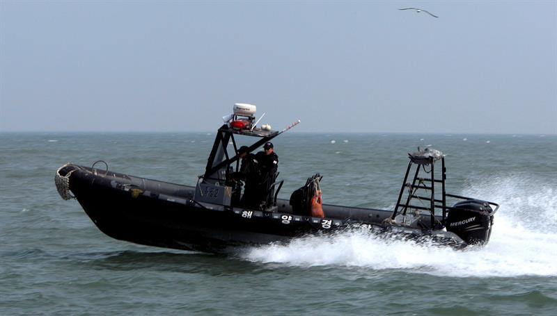 Corea del Sur repatrió a pescadores norcoreanos hallados a la deriva