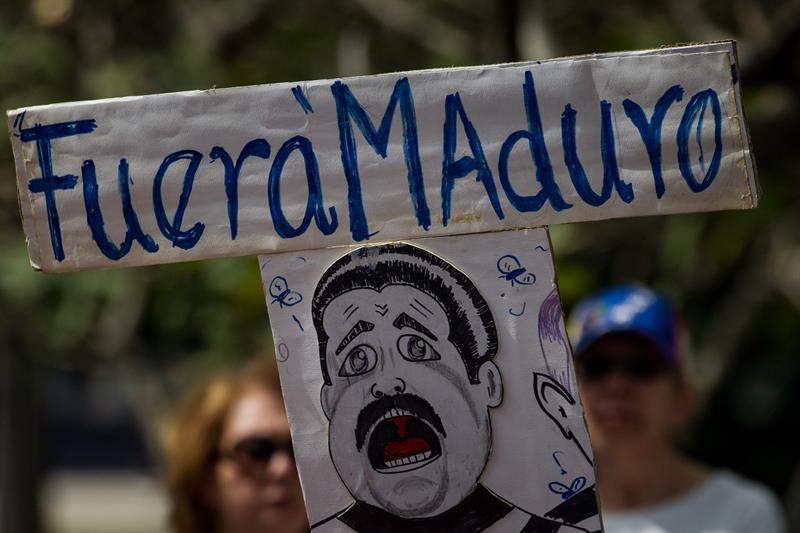 Oposición venezolana pedirá renuncia de Maduro en las calles