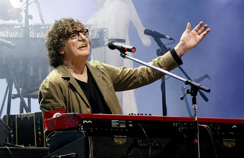 Hospitalizaron al músico argentino Charly García por un cuadro febril