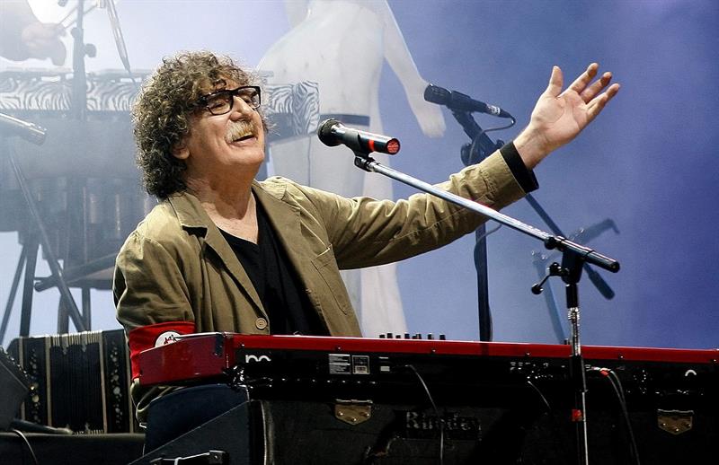 Charly García recibió de alta tras hospitalización por fiebre y deshidratación