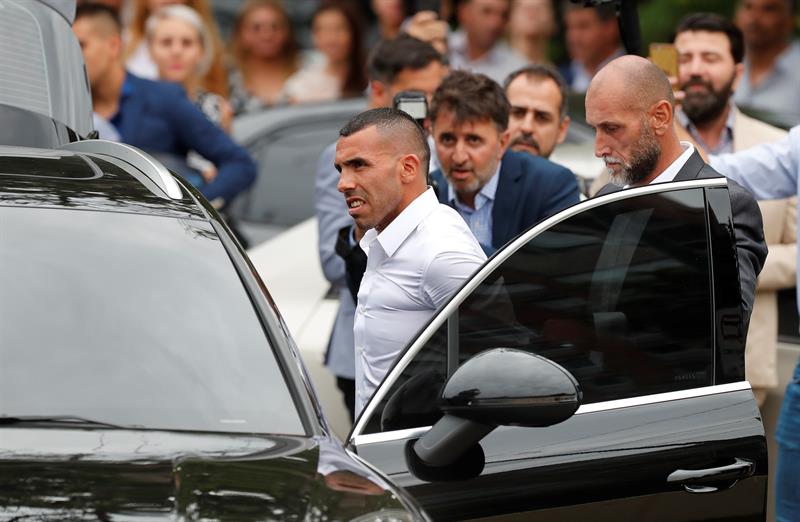 Robaron en la casa de Carlos Tévez cuando celebraba su boda en Uruguay