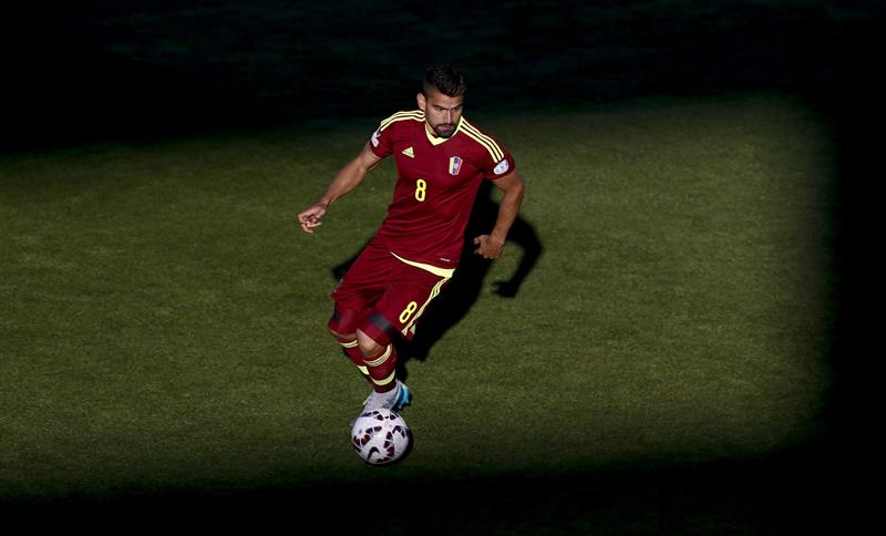 El venezolano Rincón se somete a pruebas médicas para fichar por el Juventus