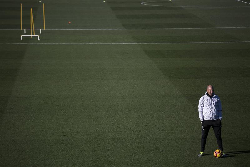 Zidane: «De vez en cuando Cristiano tiene que descansar y no hay problema»