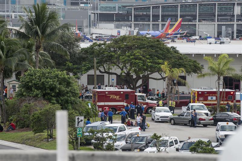 Quedan solo tres heridos del tiroteo en aeropuerto de EE.UU.