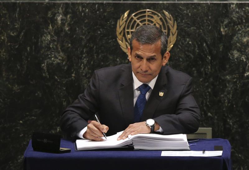 Humala deberá pedir autorización judicial si busca salir de Perú