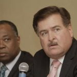 Dan cinco años de cárcel a exjefe de seguridad de Panamá por agredir a periodista