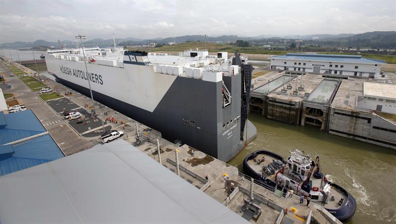 Canal de Panamá logró récord mensual de carga