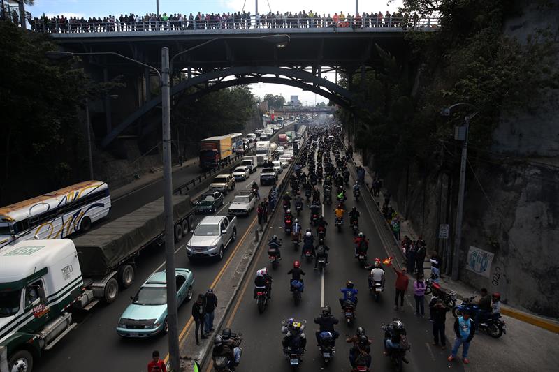 Un muerto y 30 heridos por accidentes en Caravana del Zorro