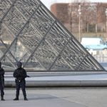 Agresor del Louvre confirmó su identidad en los interrogatorios policiales