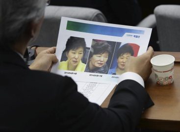 Más de 400 artistas surcoreanos demandaron a la presidenta Park por su lista negra