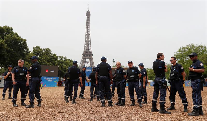 Comenzaron obras para la protección anti-atentados en la torre Eiffel